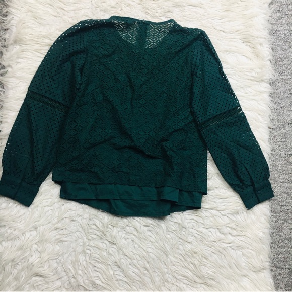 Banana Republic Lazer Cut Eyelet Blouse Dark Green Size small - Picture 4 of 11